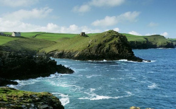 Doyden Cottage at Doyden Point