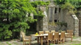 outdoors dining area, Godolphin House, Cornwall © Mike Henton