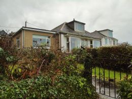 House accessible in St Ives: Cresta, Trenwith Square, St Ives, Cornwall. TR26 1DQ, £475, 000