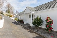 looe bungalows to allow